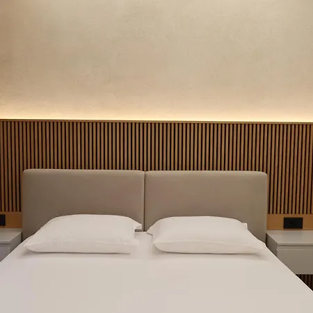 Διαμέρισμα Days Free Parking *