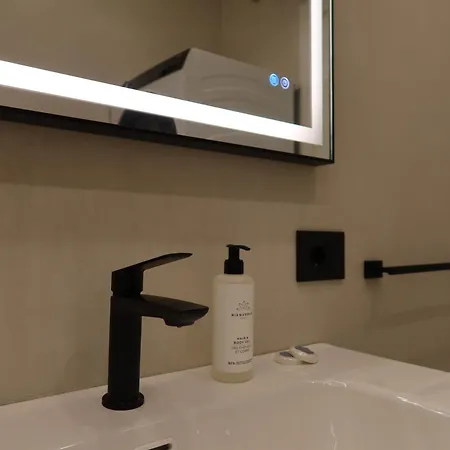 Days Free Parking 티라나