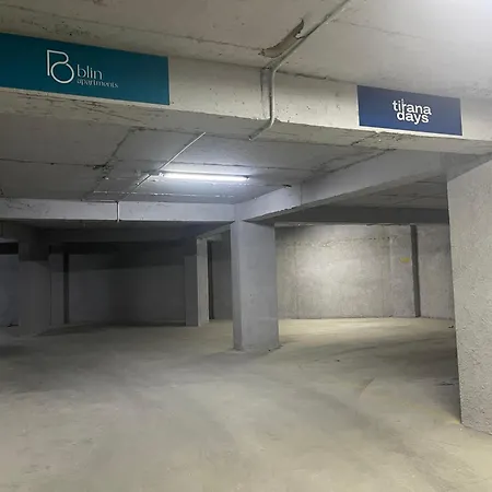 Appartement Days Free Parking Tirana