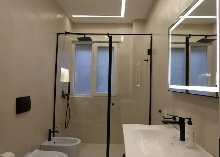 Days Free Parking Apartment