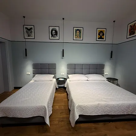 Appartement Days Free Parking Tirana