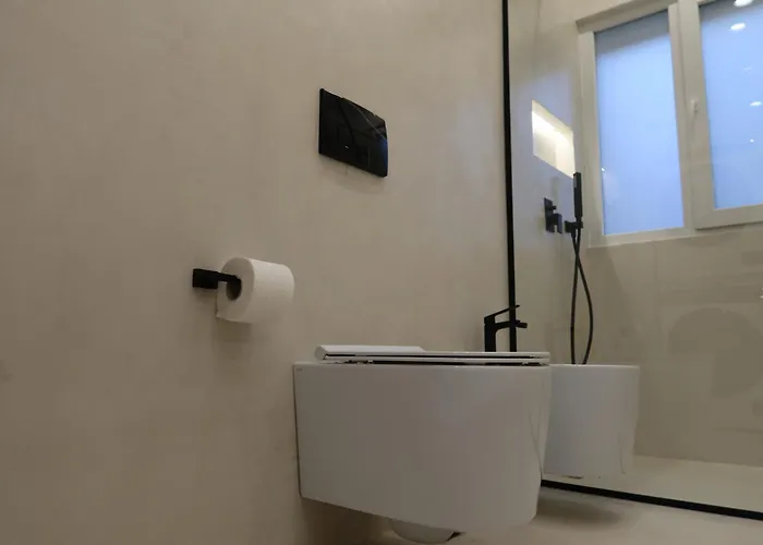 Days Free Parking * تيرانا